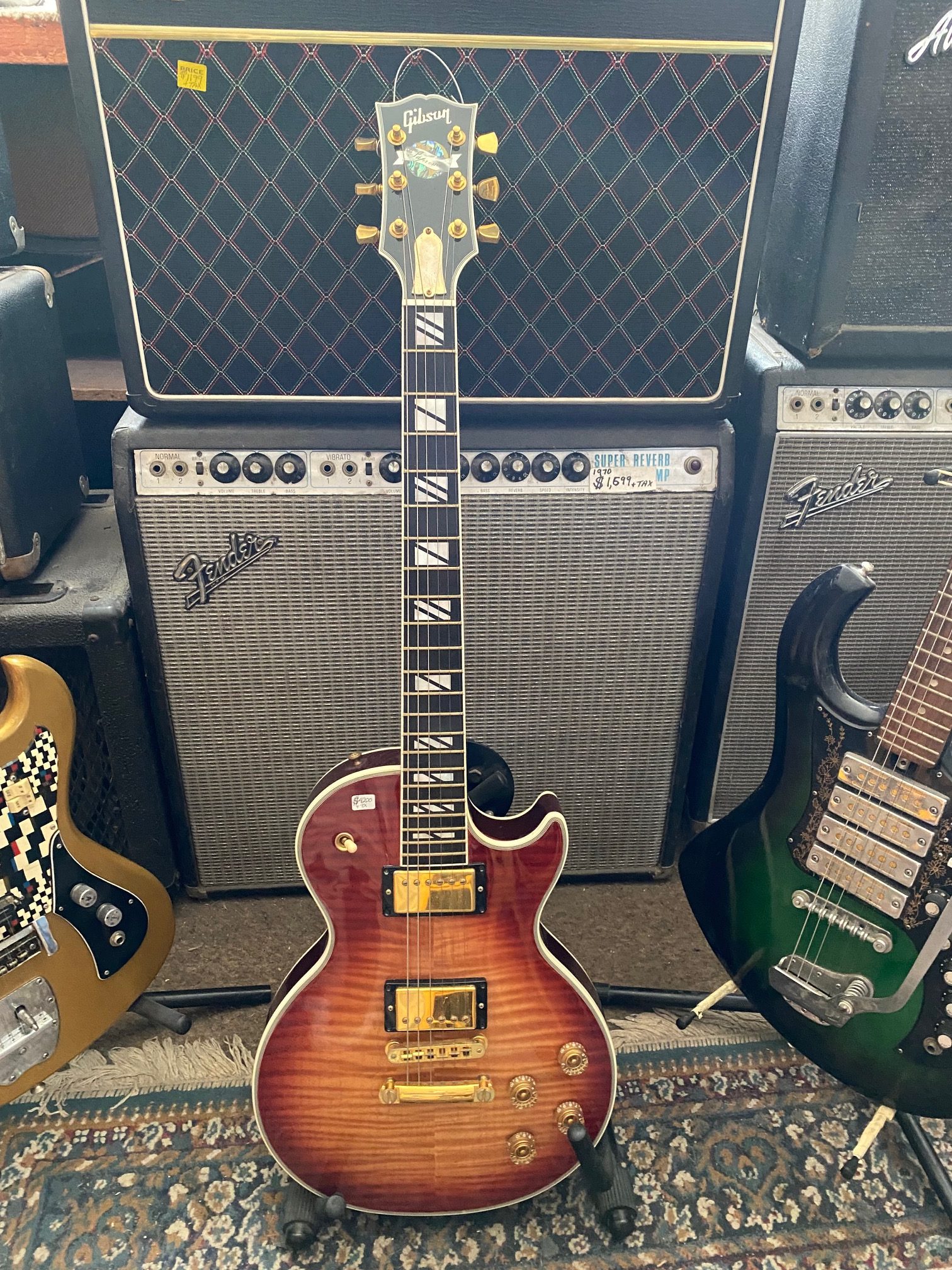 05′ Les Paul “Supreme” $4,250 as used in ‘Ground Hog Day’ w/ h.s. case